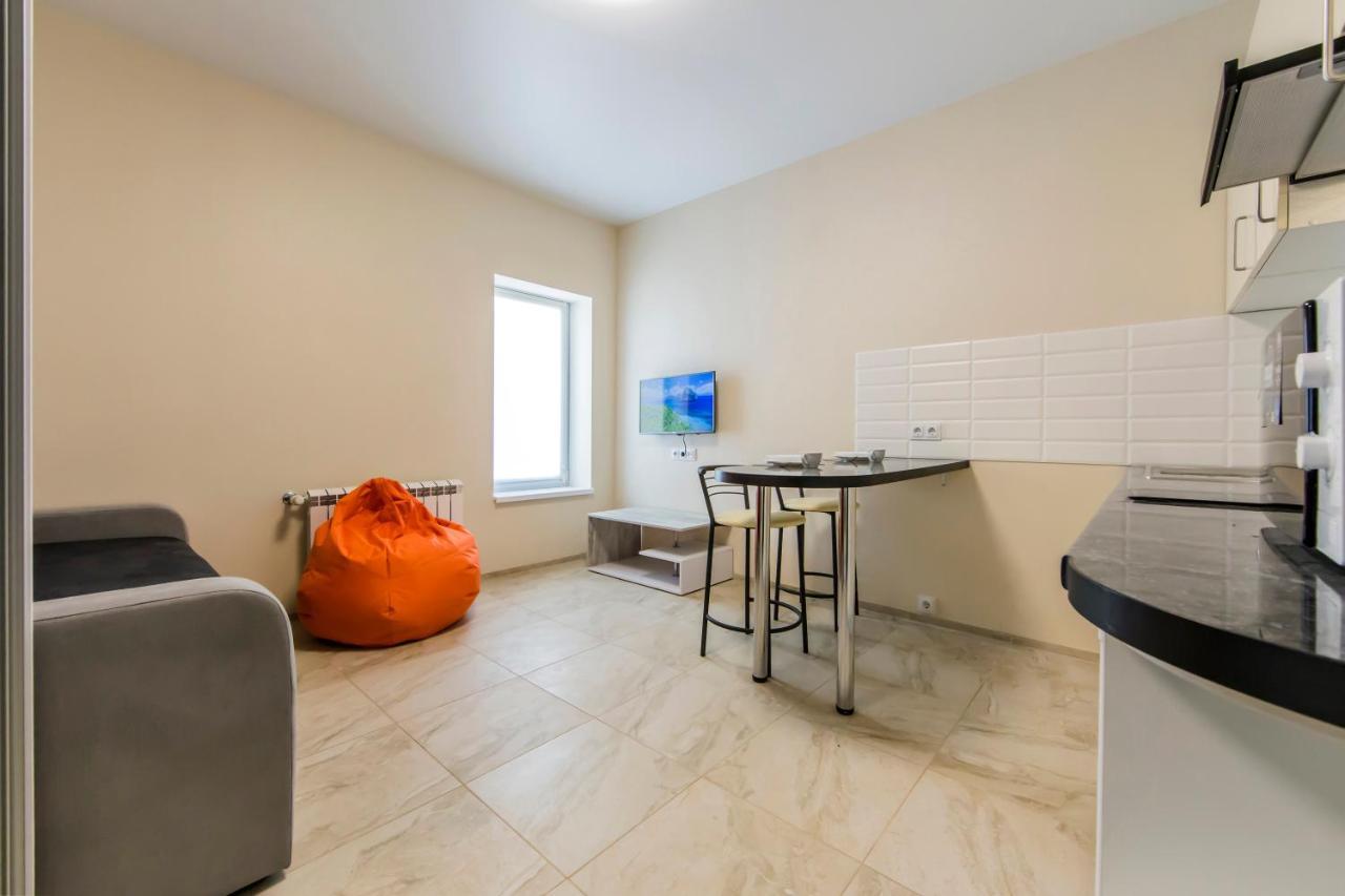 1 Room Apartment Near Peremohy Square Kyiv Exterior photo