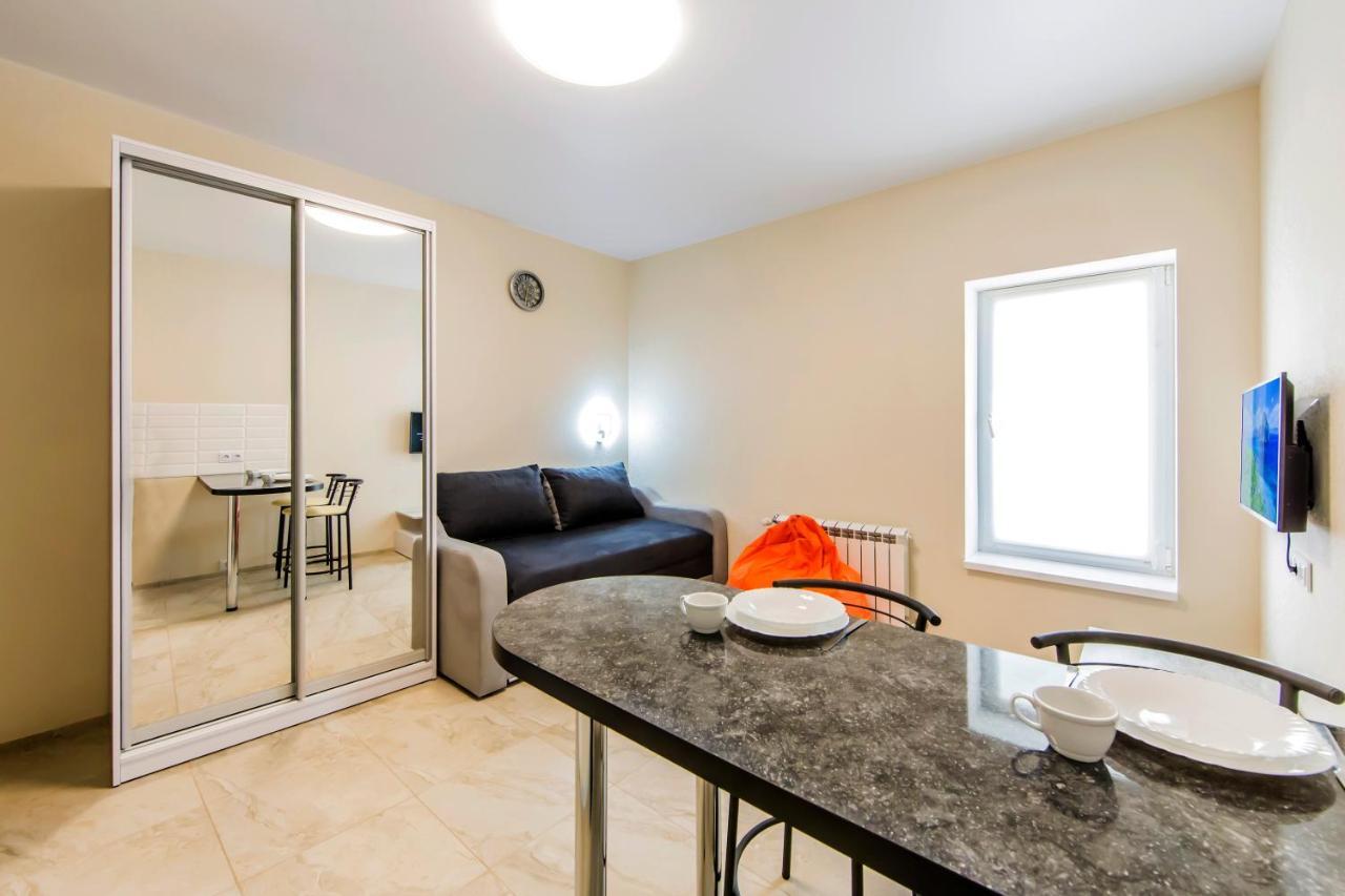 1 Room Apartment Near Peremohy Square Kyiv Exterior photo