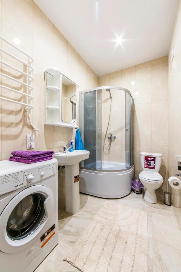 1 Room Apartment Near Peremohy Square Kyiv Exterior photo